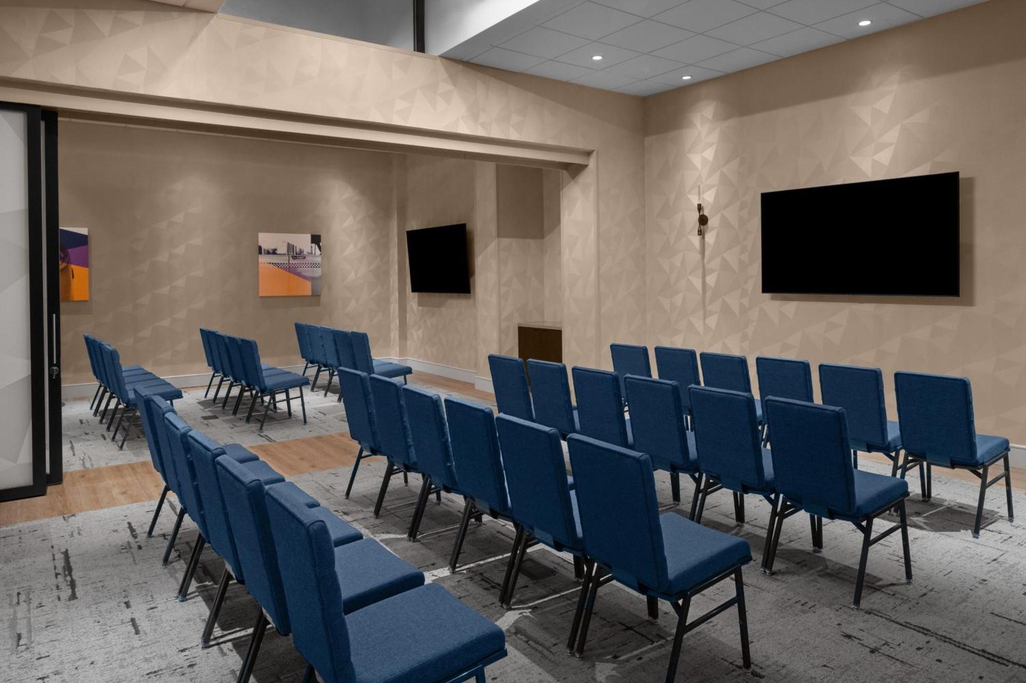 Hotel Courtyard By Marriott World Trade Center Area 3*