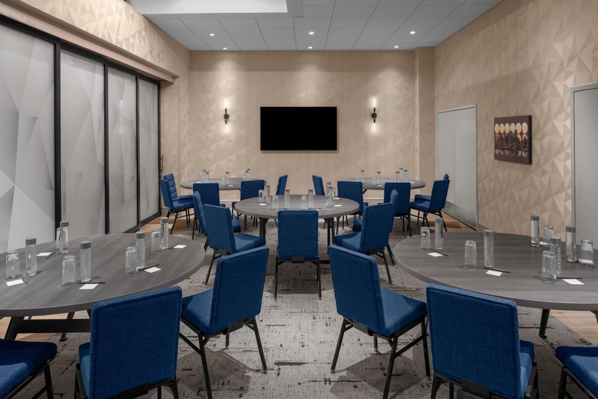 Courtyard By Marriott World Trade Center Area