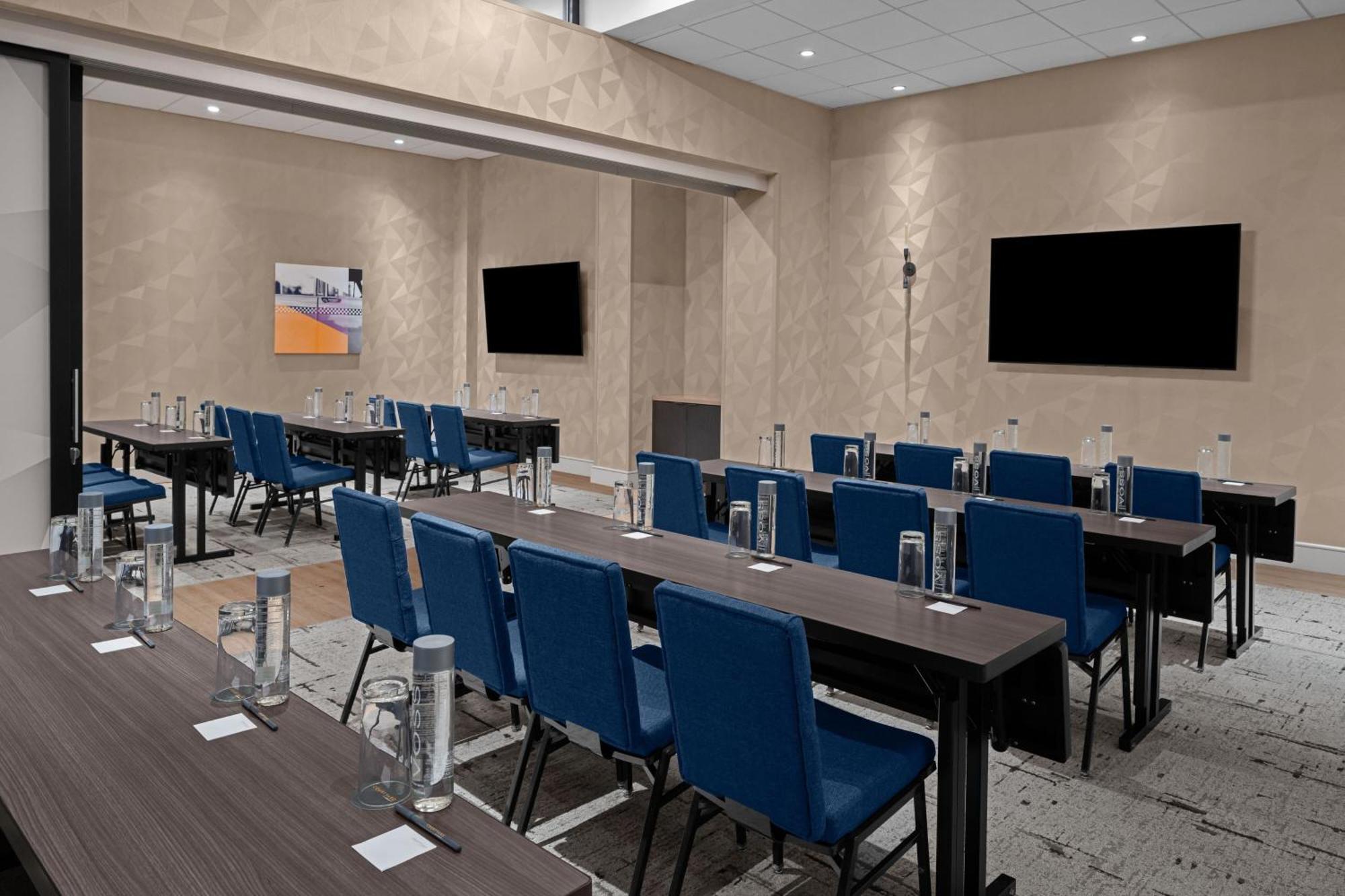 Courtyard By Marriott World Trade Center Area New York