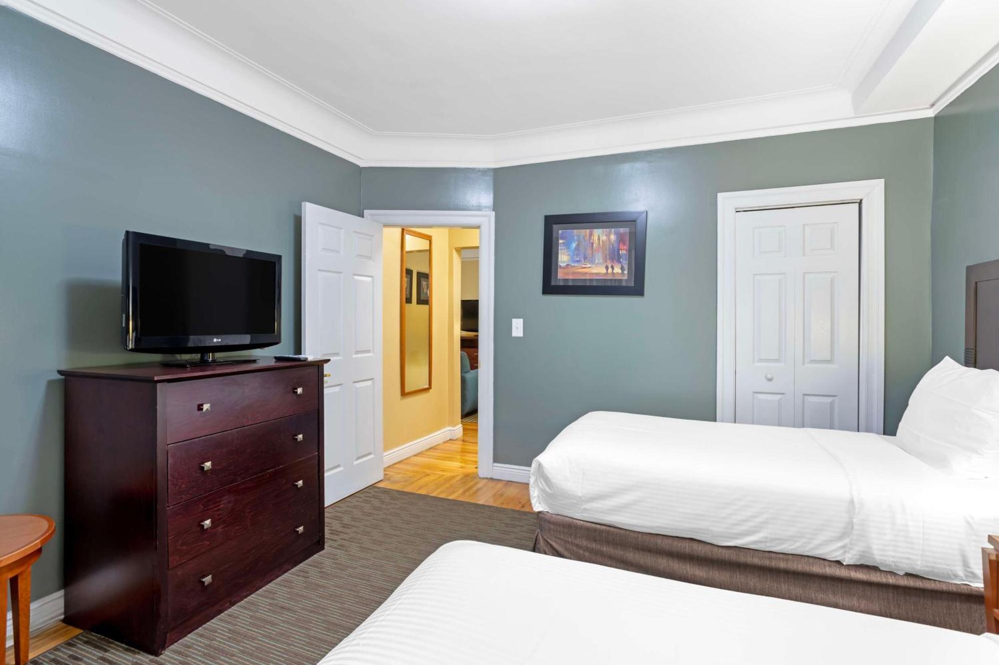 Best Western Plus Hospitality House Hotel 3*