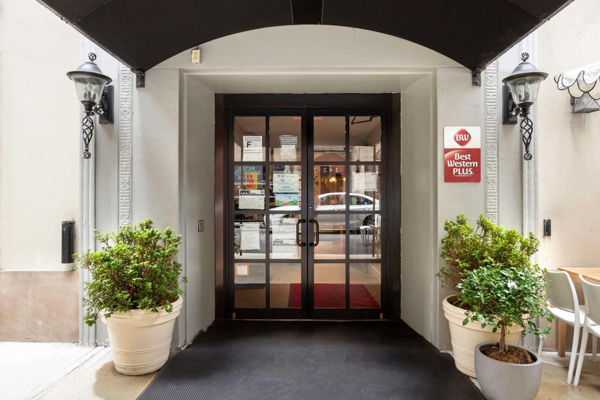 Best Western Plus Hospitality House