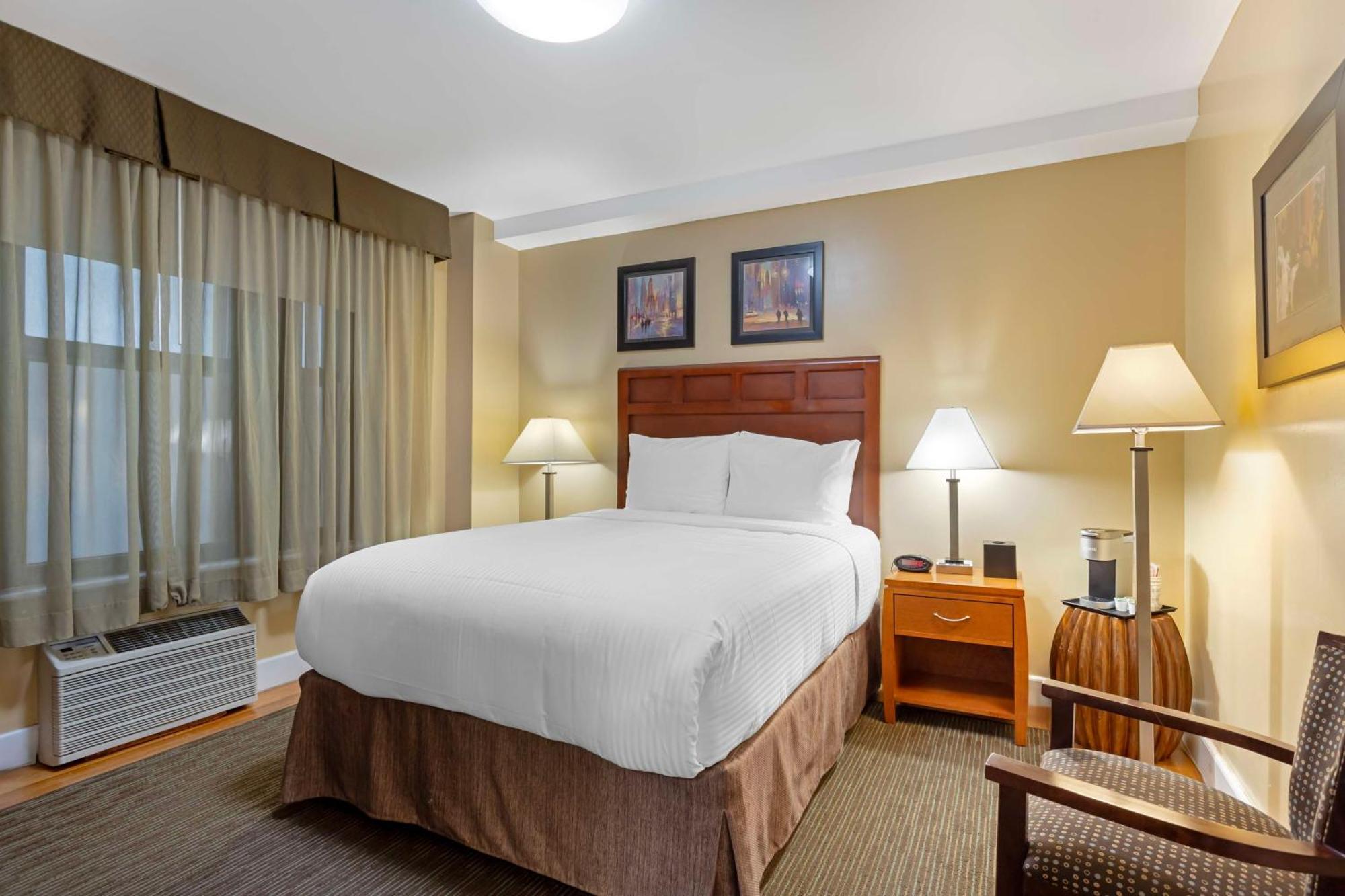 Best Western Plus Hospitality House 3* New York