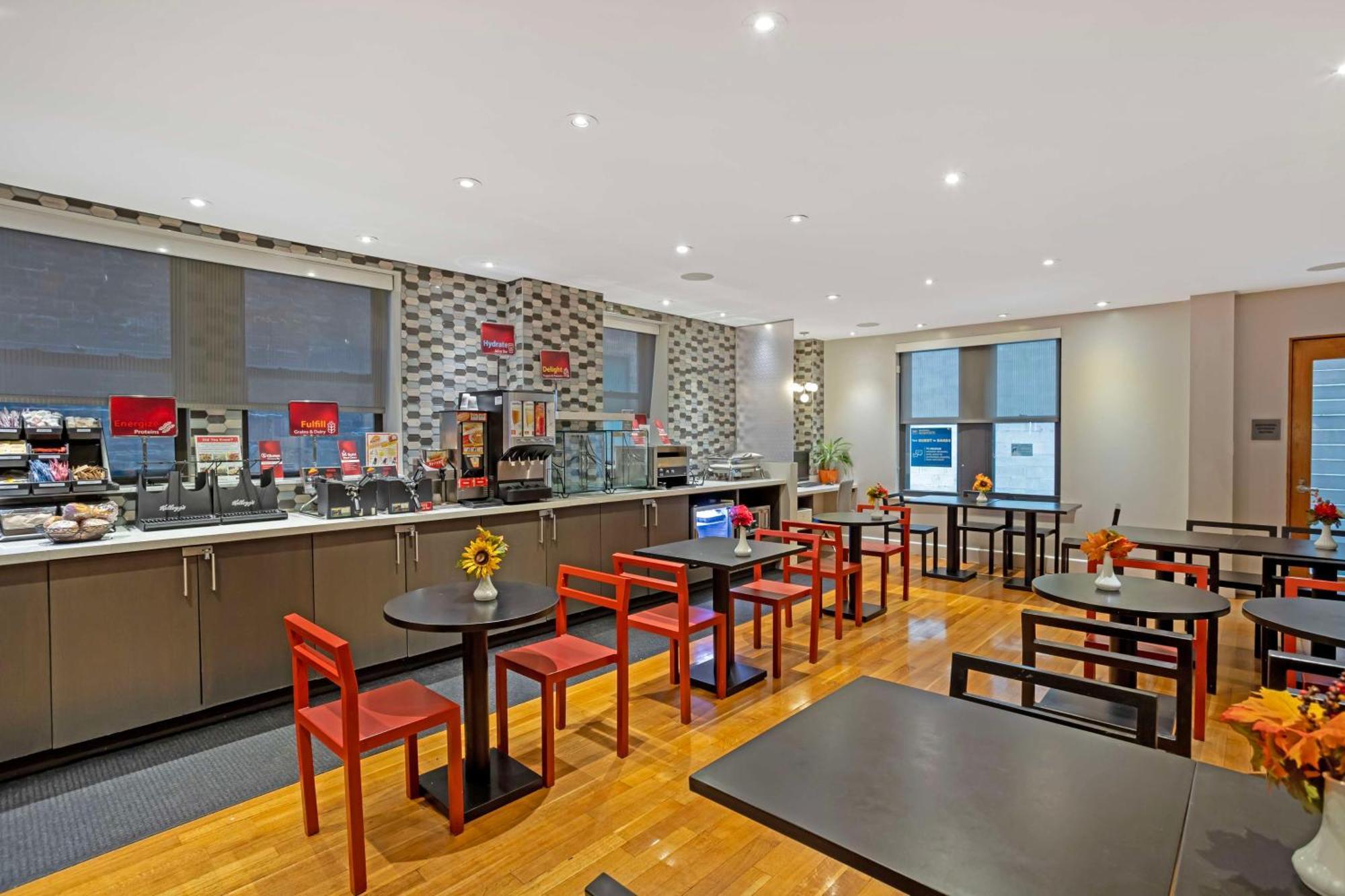 Best Western Plus Hospitality House Hotel 3*