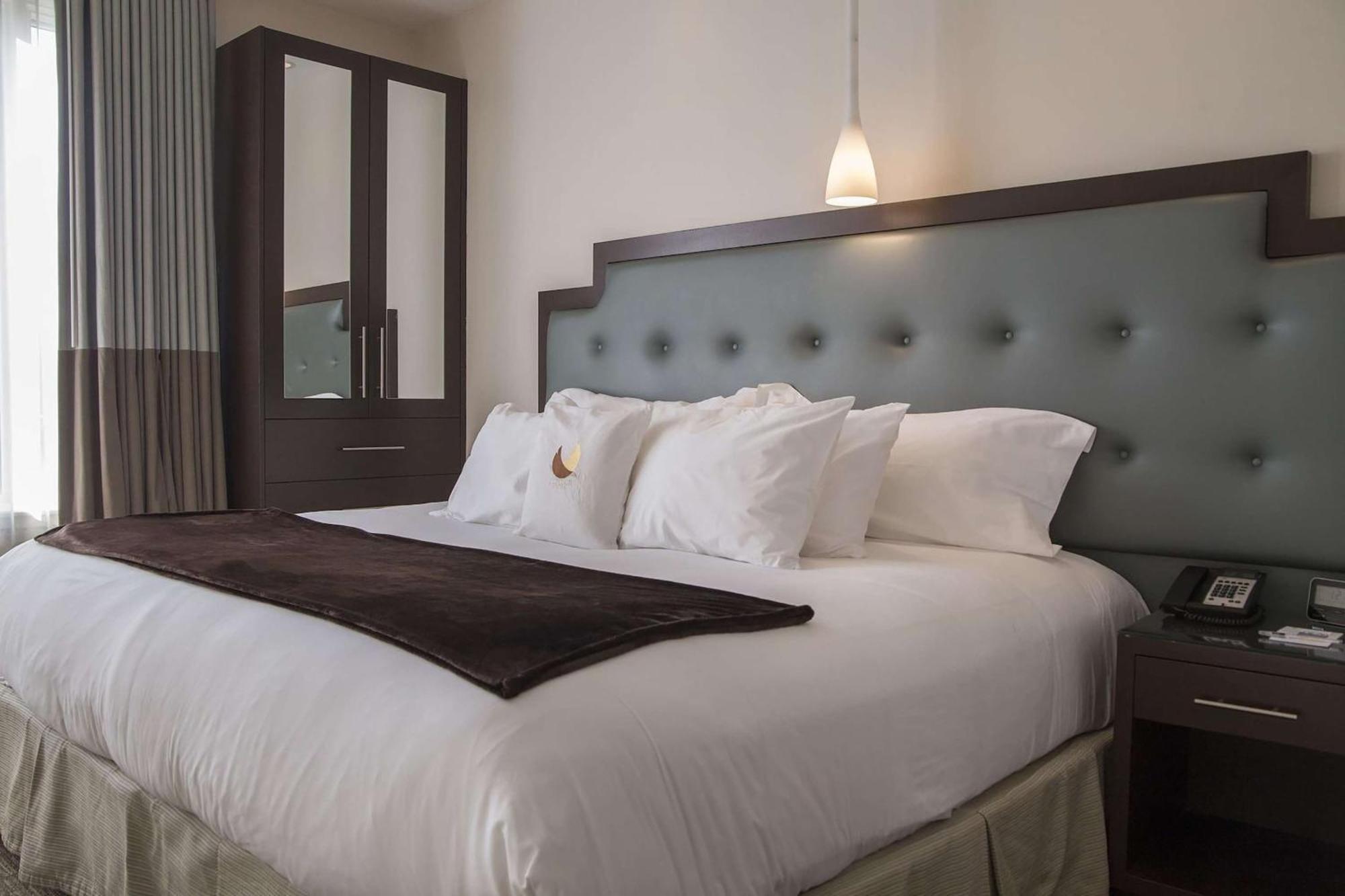Aura Hotel Brooklyn Hotel 4*