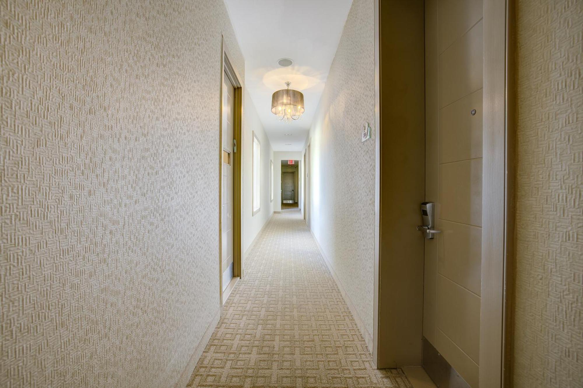 Aura Hotel Brooklyn 4*