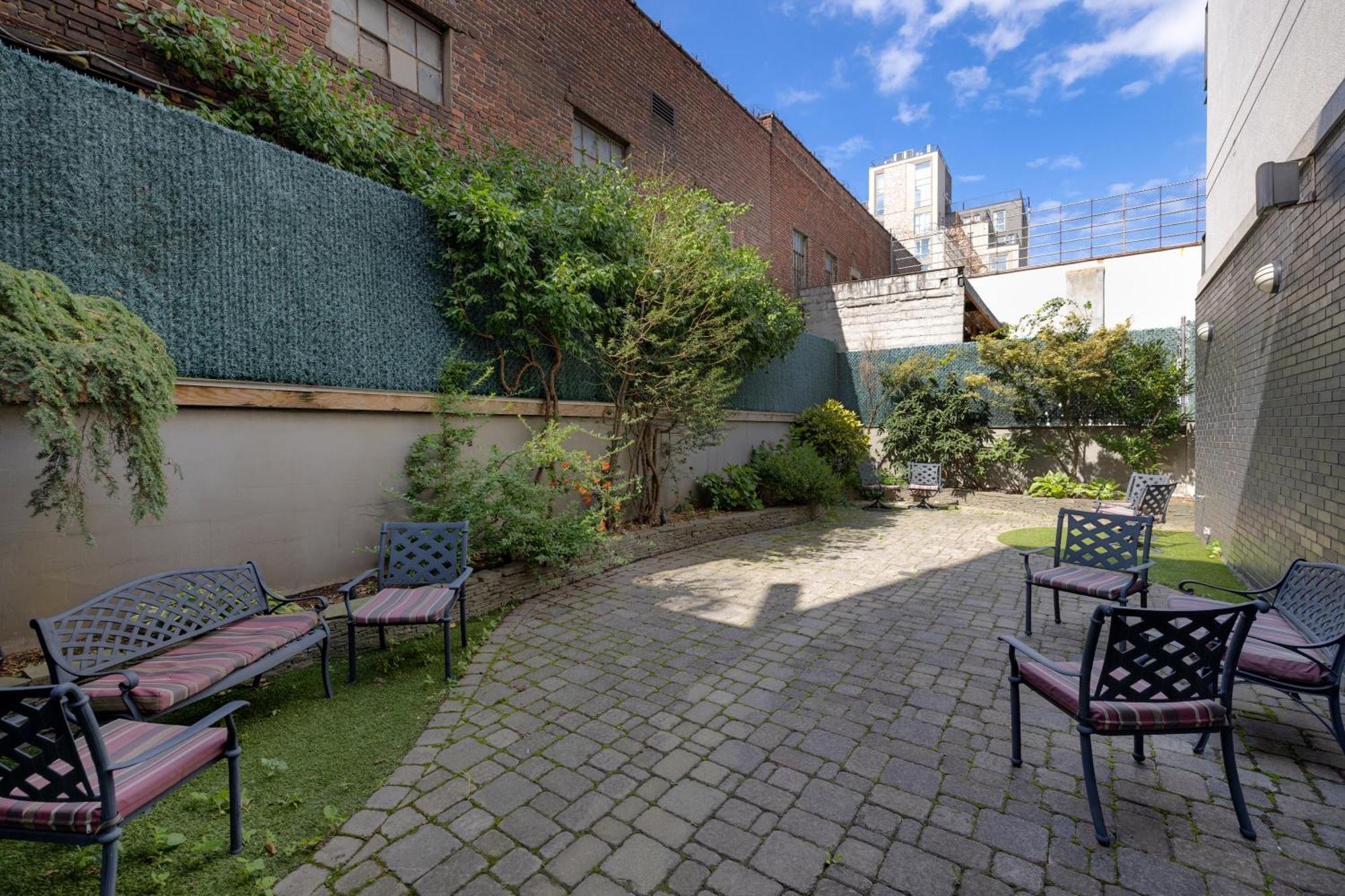 Hotel Aura Hotel Brooklyn New York