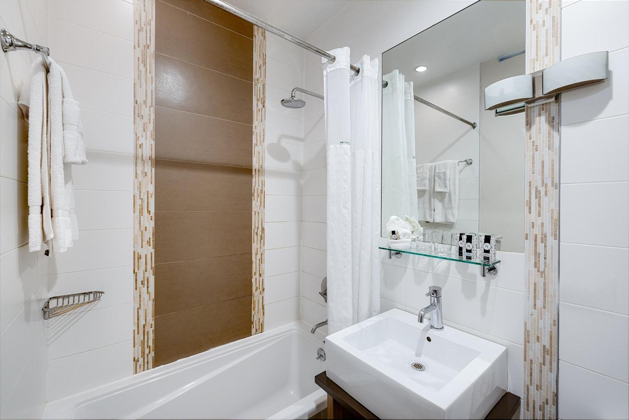 Aura Hotel Brooklyn Hotel 4*