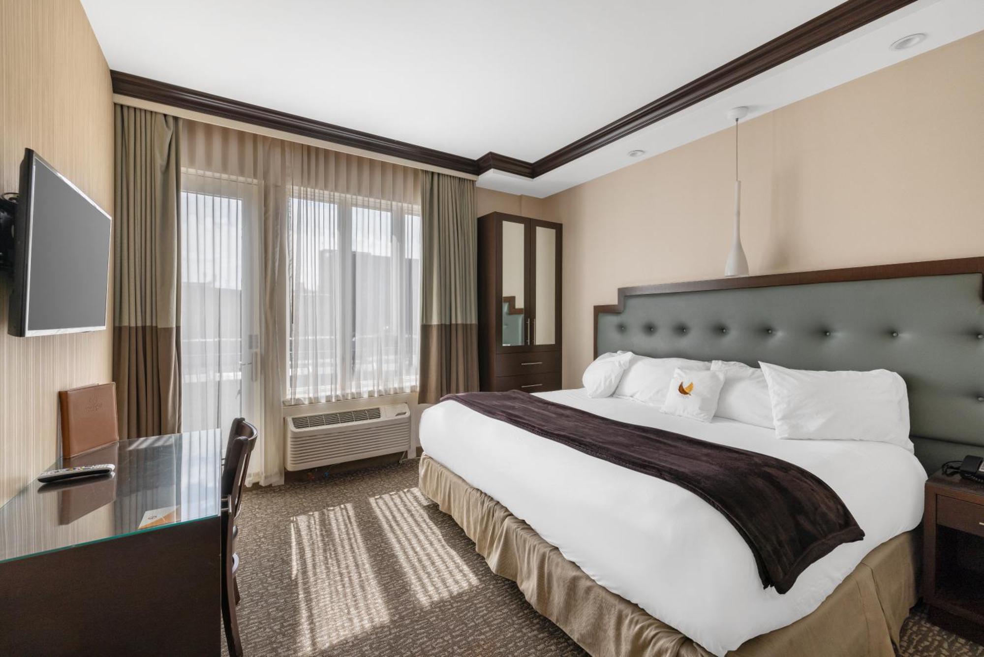 Hotel Aura Hotel Brooklyn New York