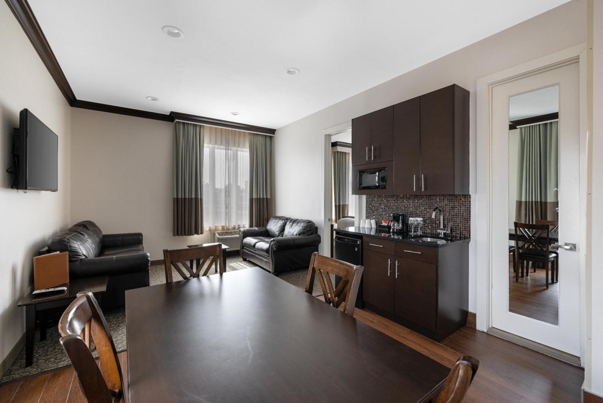 Aura Hotel Brooklyn
