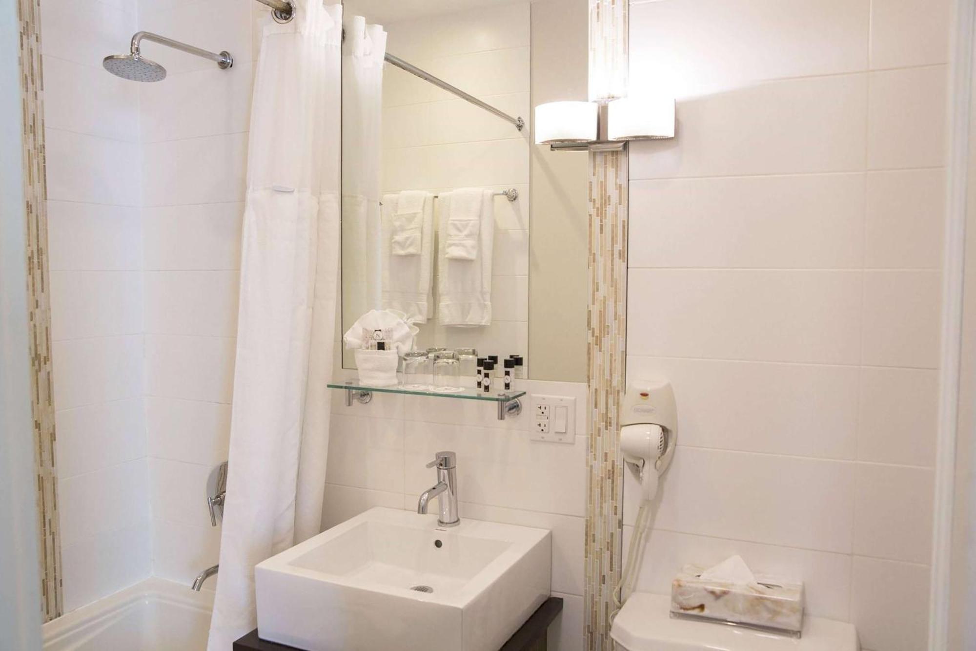 Aura Hotel Brooklyn Hotel New York