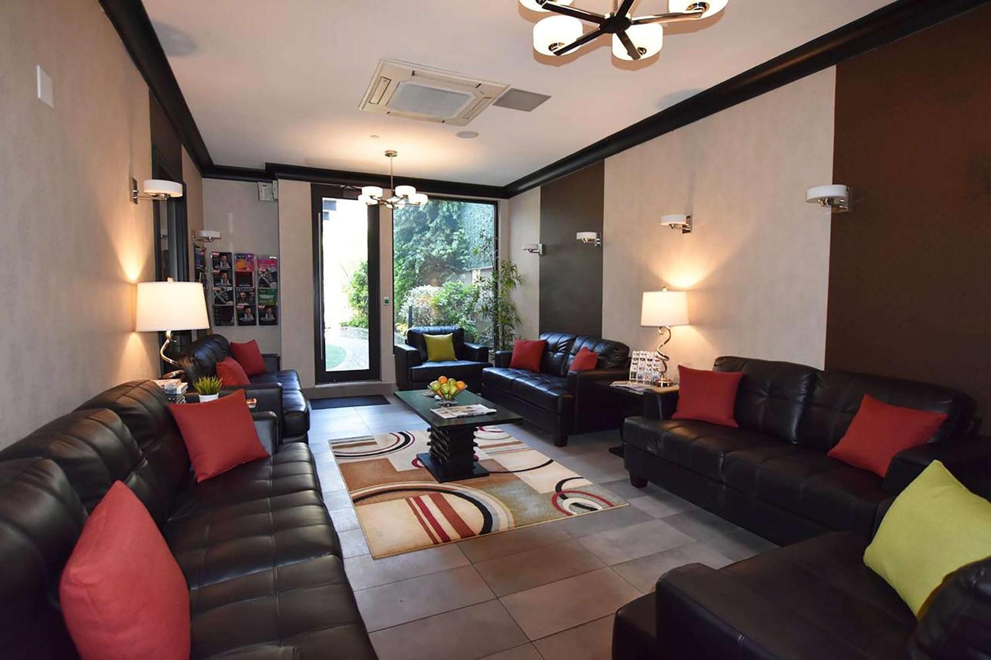 Aura Hotel Brooklyn 4*