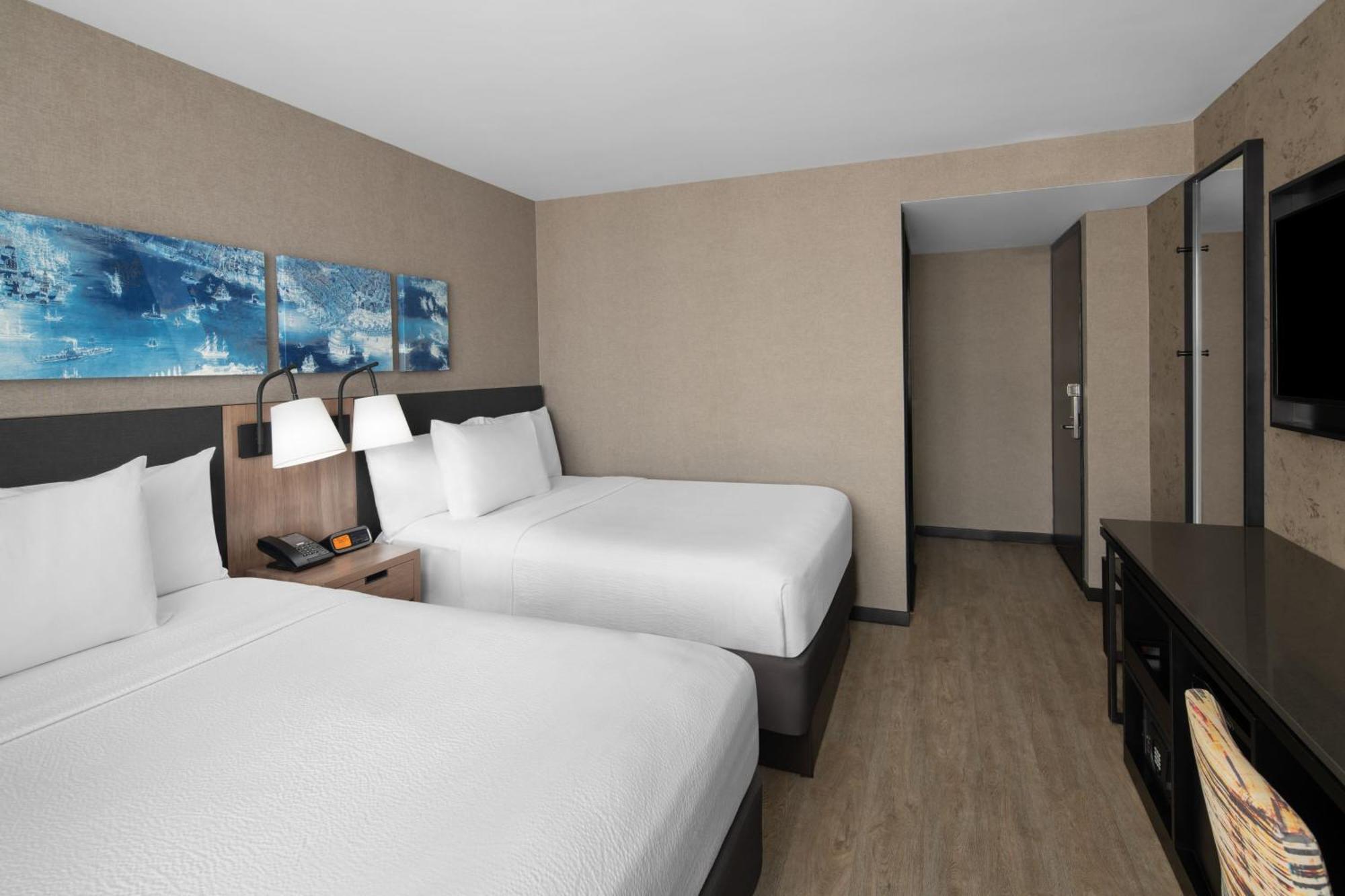 Courtyard By Marriott World Trade Center Area