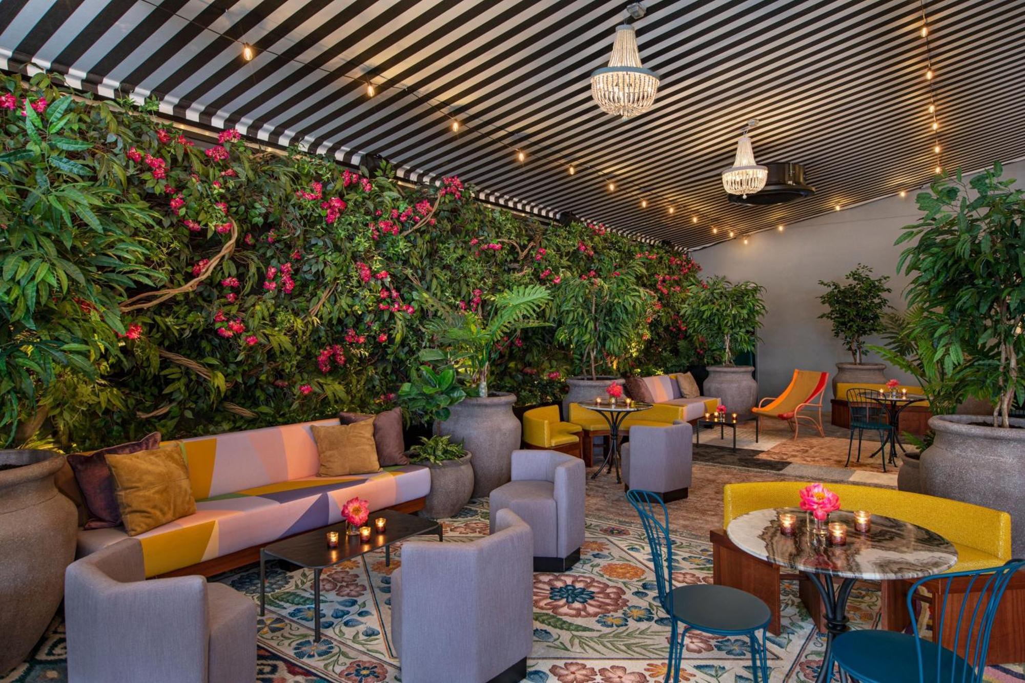 Moxy Brooklyn Williamsburg Hotel