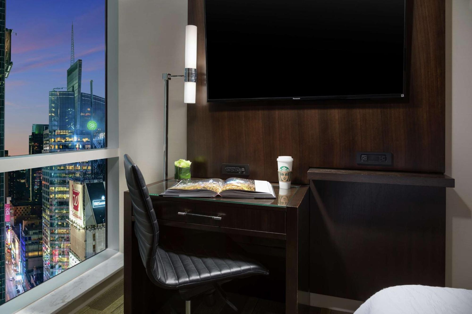 Hotel Hilton Garden - Times Square 3*