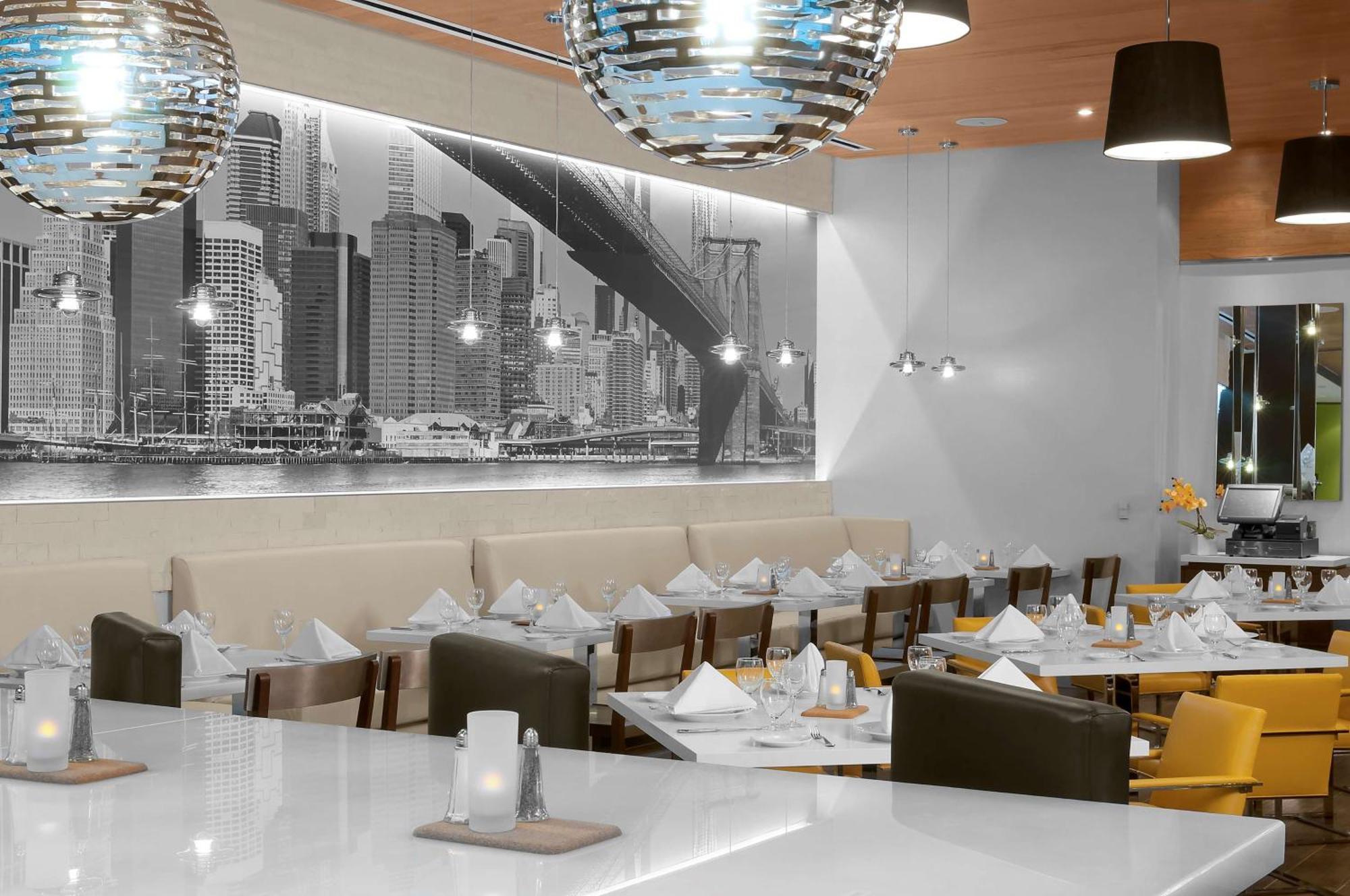 Hilton Garden - Times Square 3*