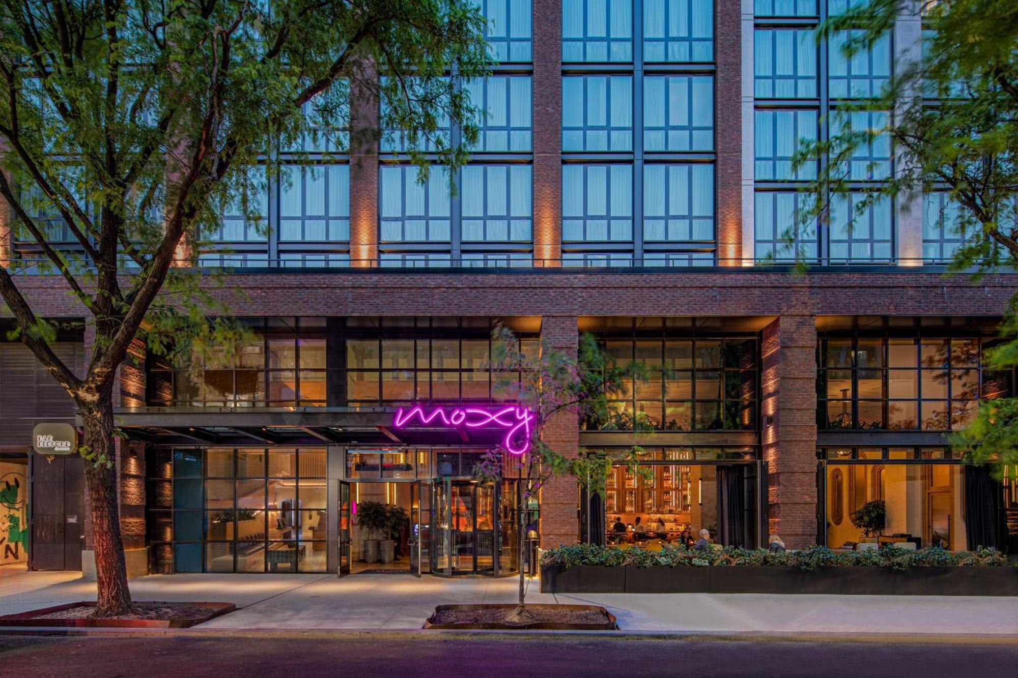 Moxy Brooklyn Williamsburg Hotel 4*