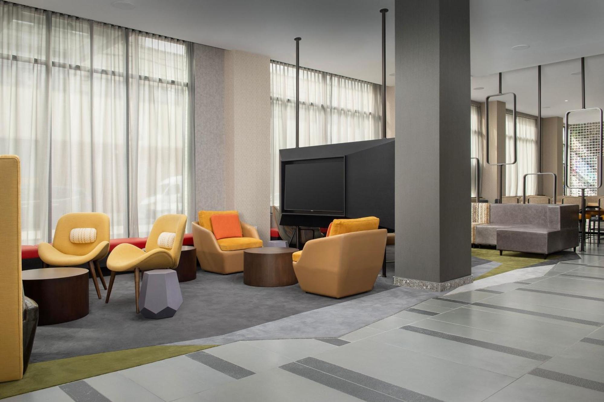 Springhill By Marriott Queens 3*