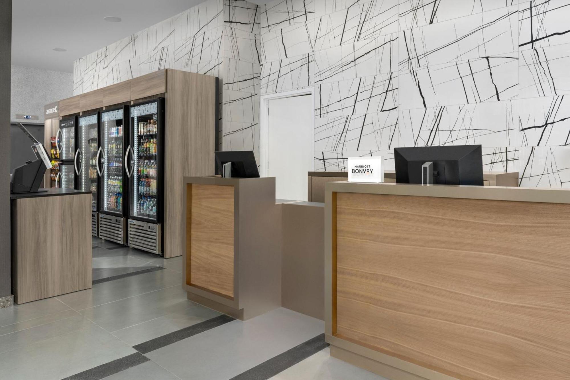 Springhill By Marriott Queens Hotel New York