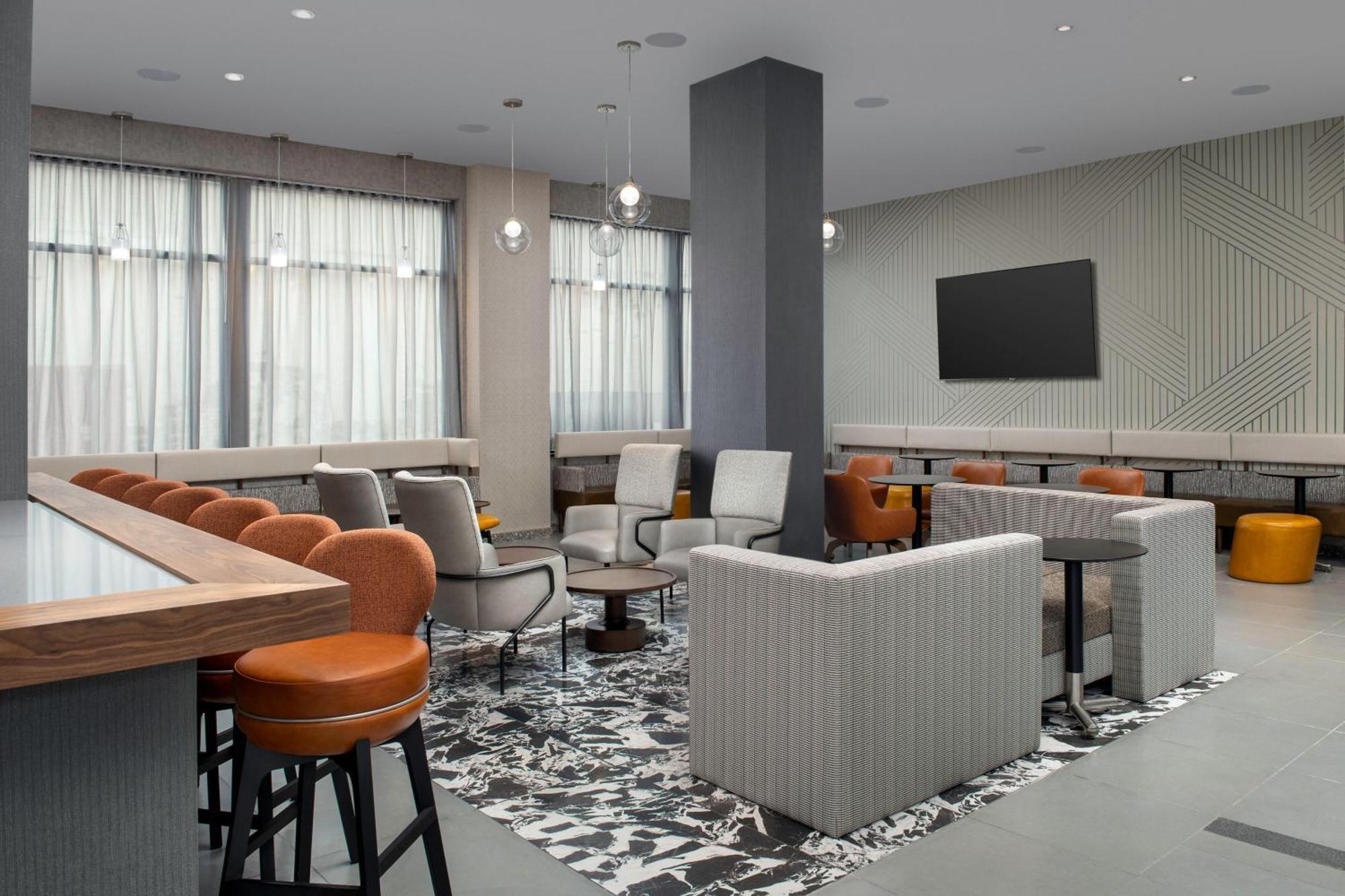 Springhill By Marriott Queens Hotel 3*
