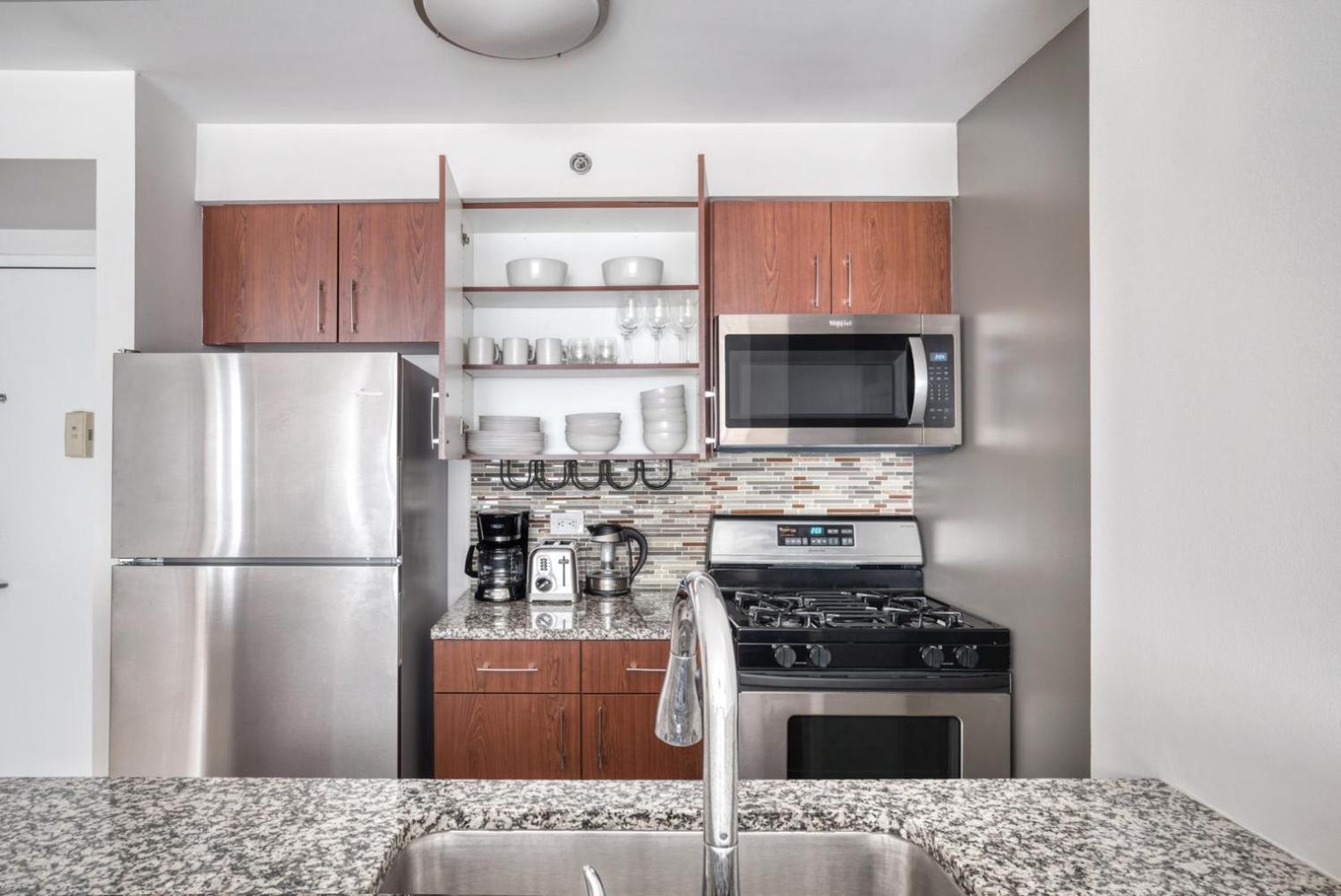 Apartment Chelsea 1br W Doorman Gym Nr High Line Nyc-1008 *