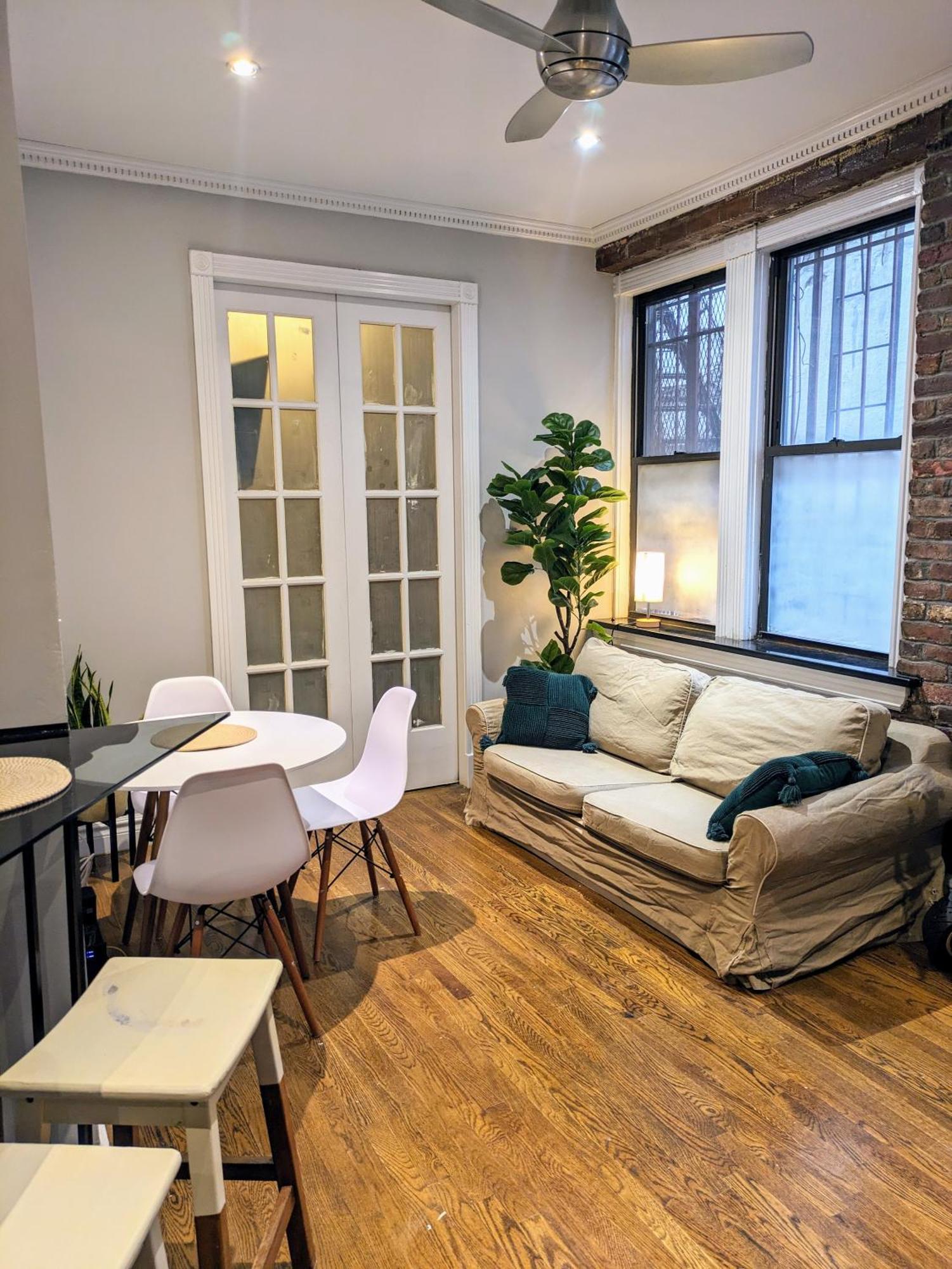 Lovely At 3 Bedroom At The Heart Of East Village New York