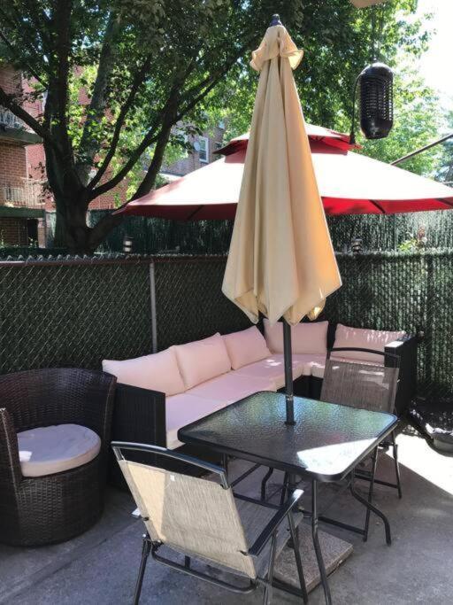 Apartment Brooklyn Spacious Space With Private Entrance, Bathroom, & Backyard - Full-kitchen