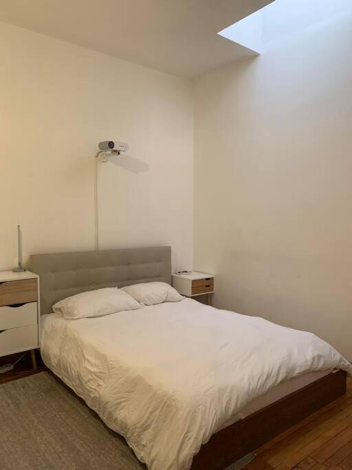 Apartment Beautiful & Massive 4 Bdr With Bonus Perks! New York