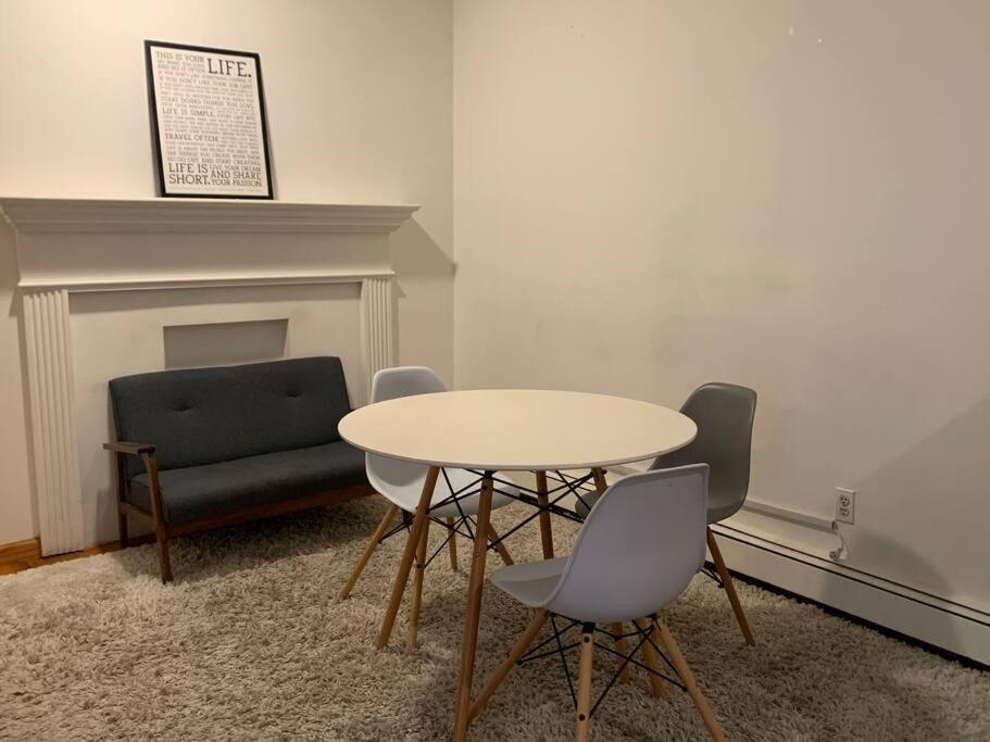 Beautiful & Massive 4 Bdr With Bonus Perks! Apartment