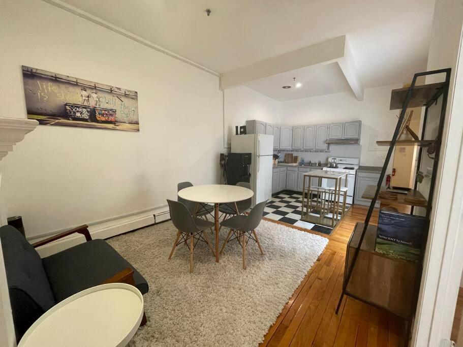 Beautiful & Massive 4 Bdr With Bonus Perks! * New York