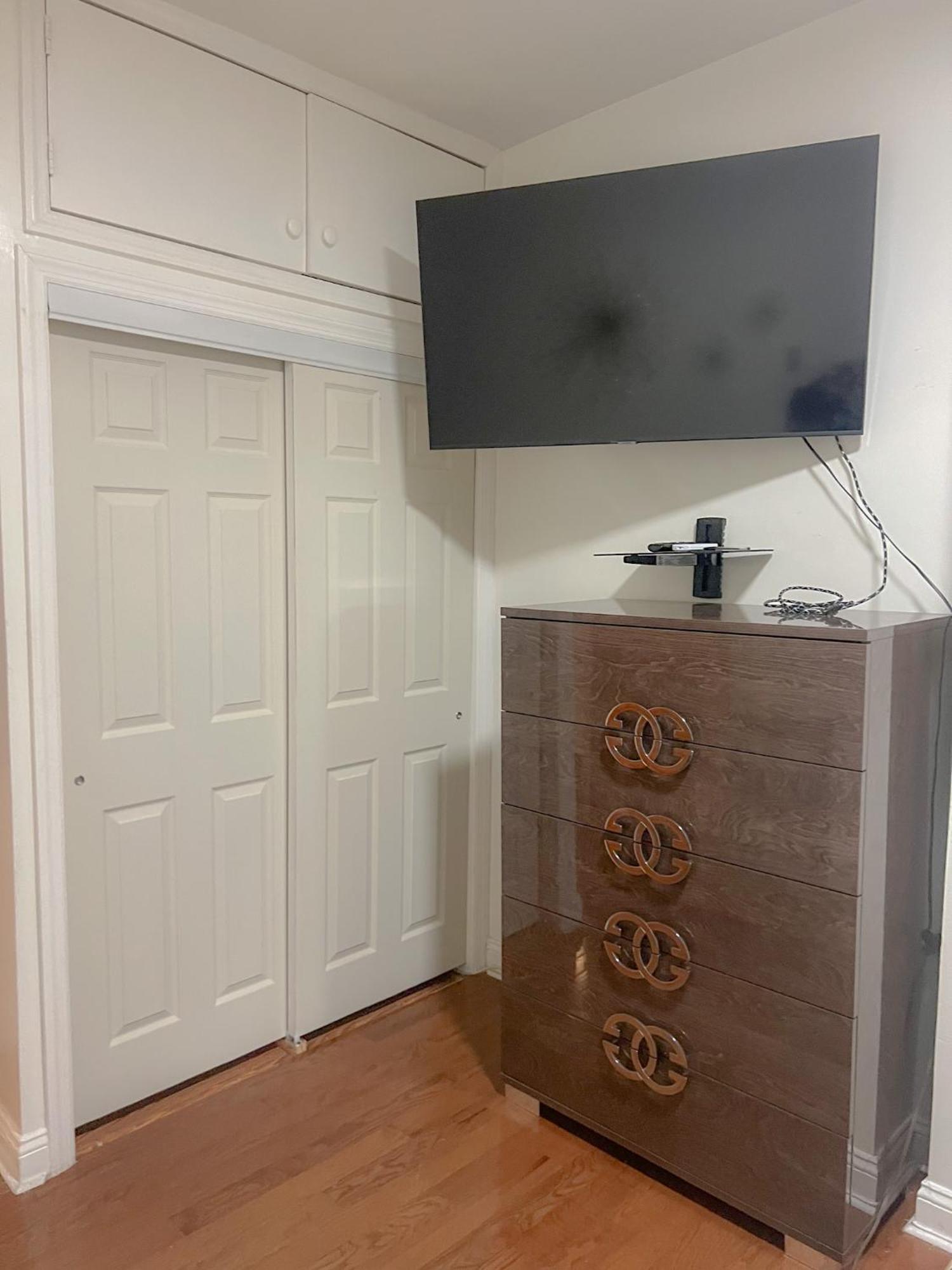 2 Bedroom Bliss In College Point *
