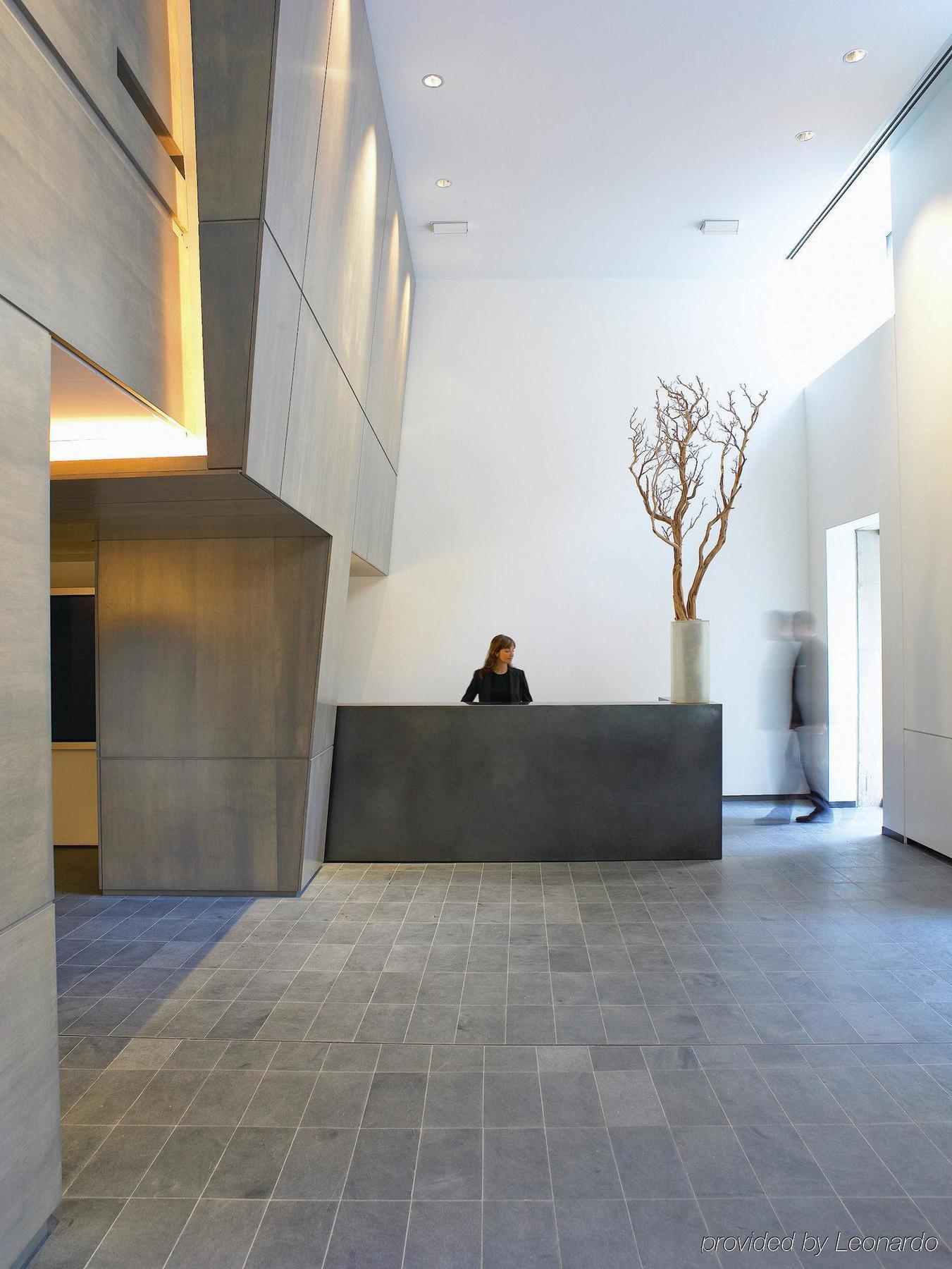 1 Park Hotel