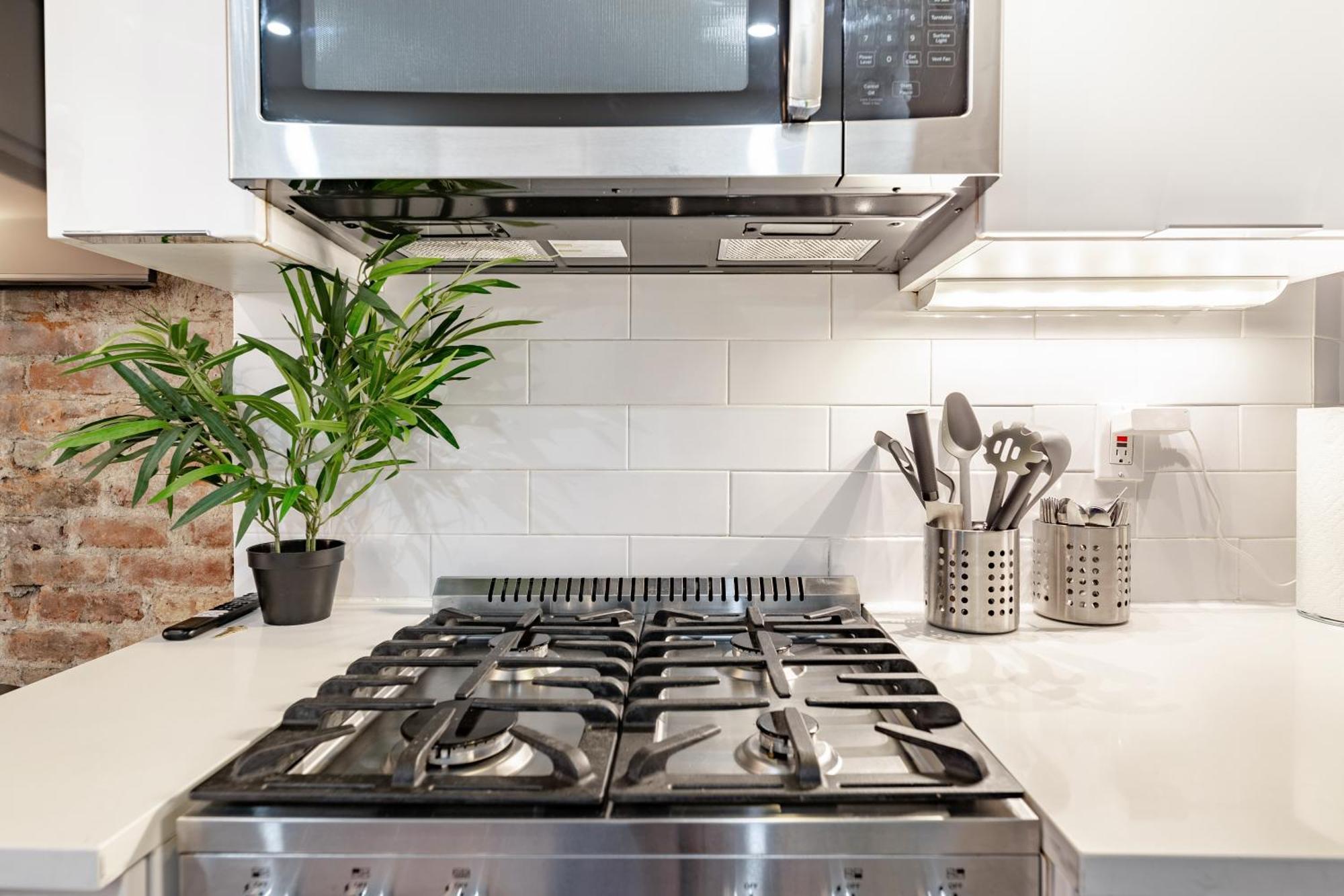 2 Bedroom Luxury Unit In The Heart Of Manhattan New York