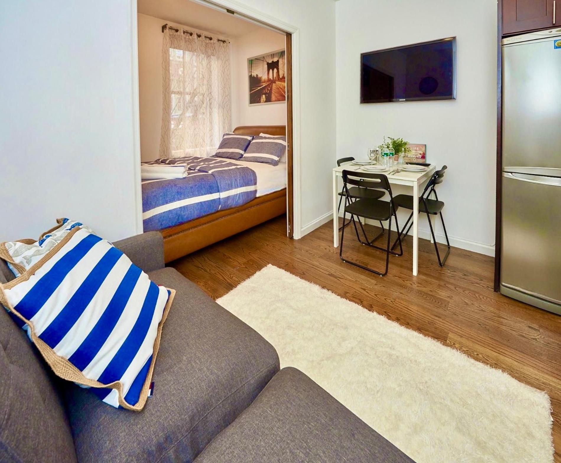 2 Bedroom Cozy Unit In Lower Manhattan Apartment