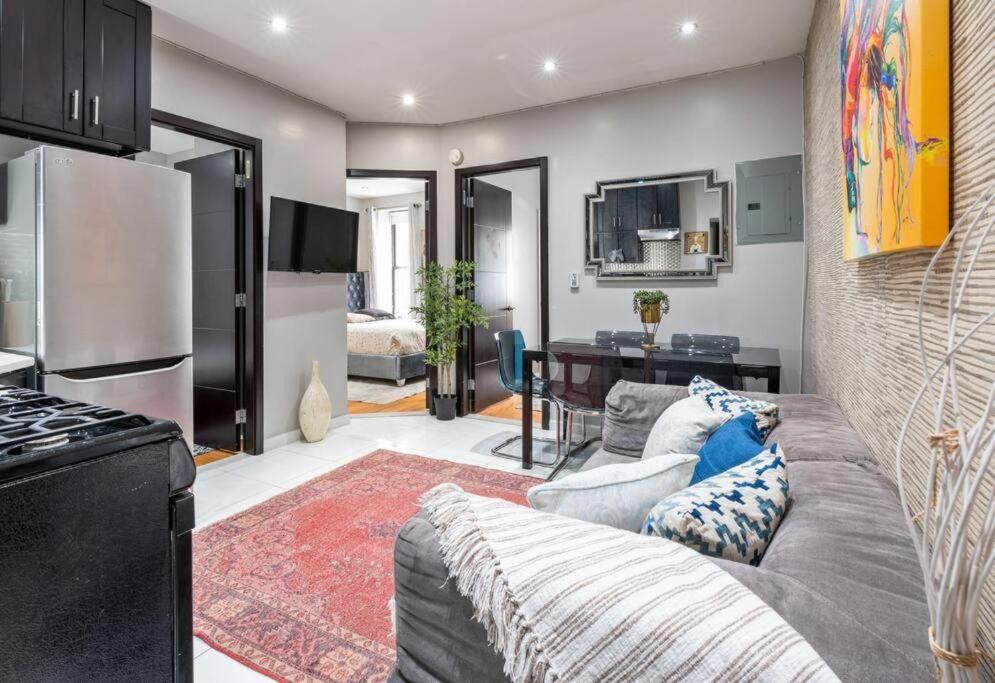 Spacious 4 Bedroom * New York