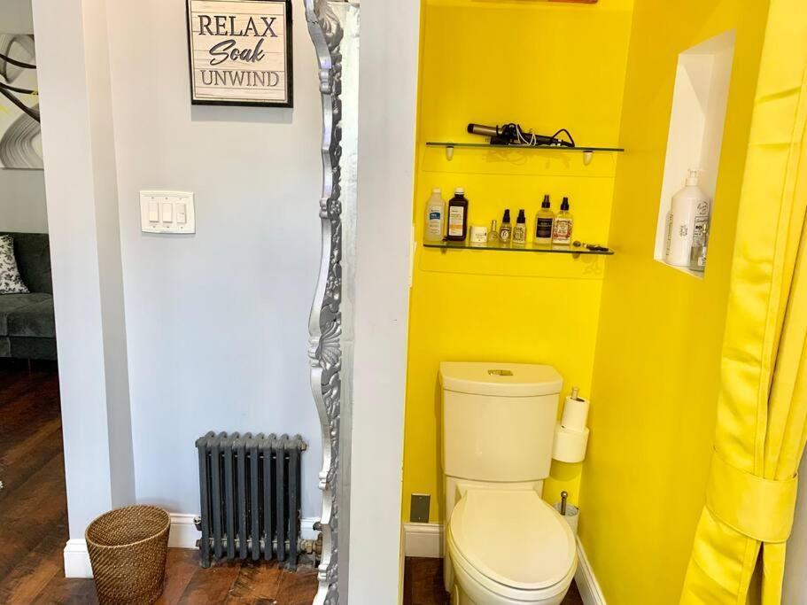 Apartment 3 Bedroom Duplex W Large Backyard New York