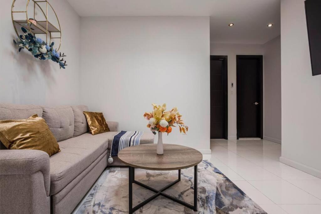 5-bedroom Apartment
