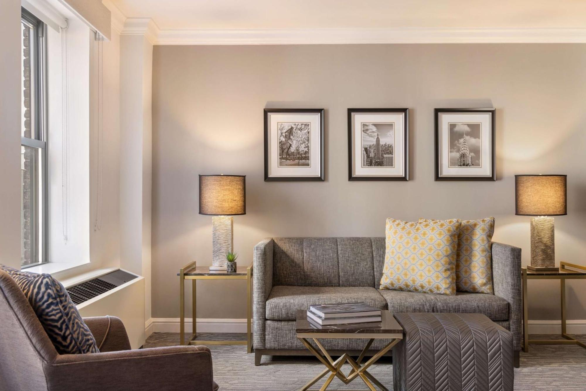 Martinique On Broadway, Curio Collection By Hilton 4*