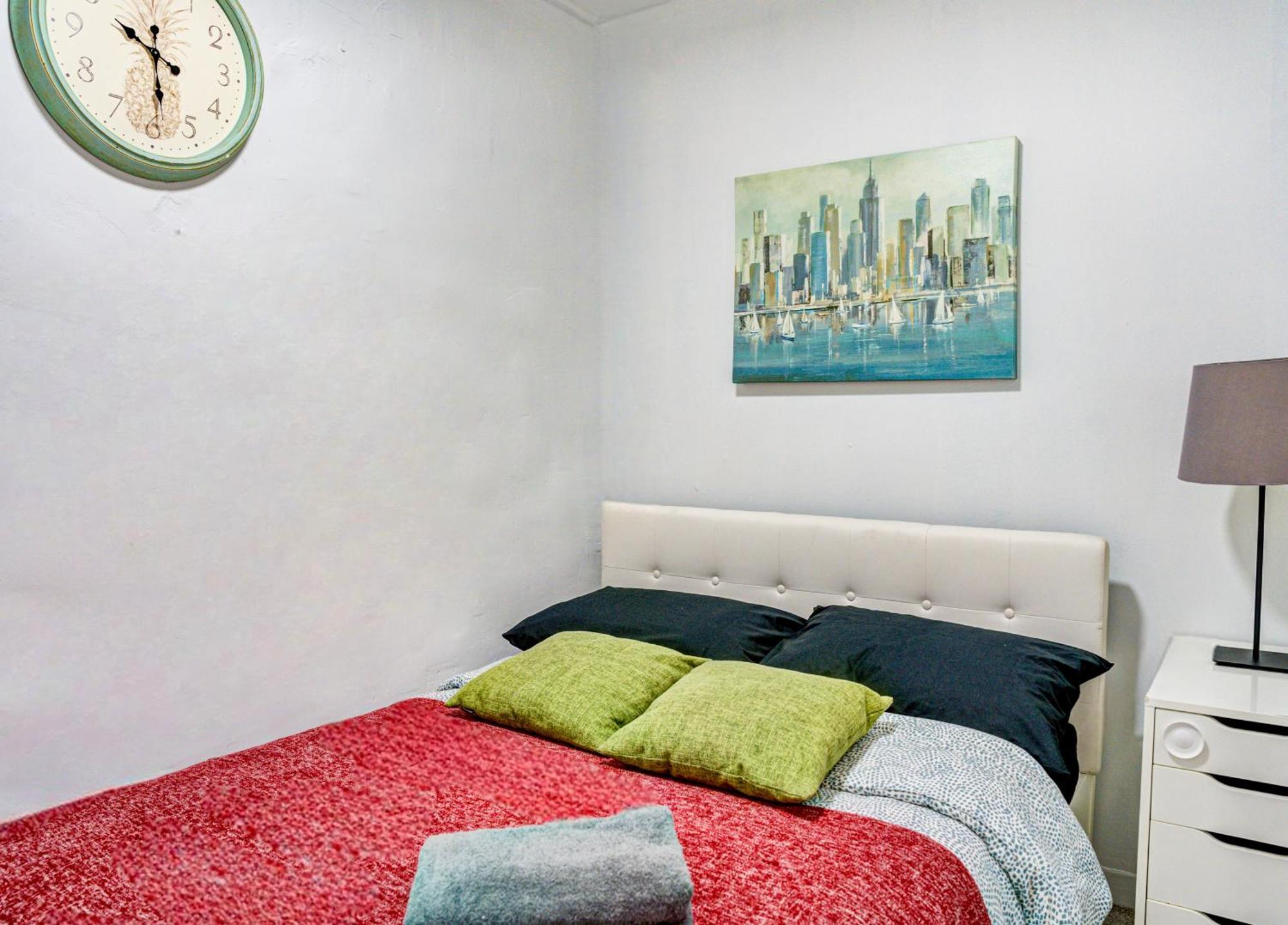 3 Bedroom Gorgeous In Hells Kitchen Apartment