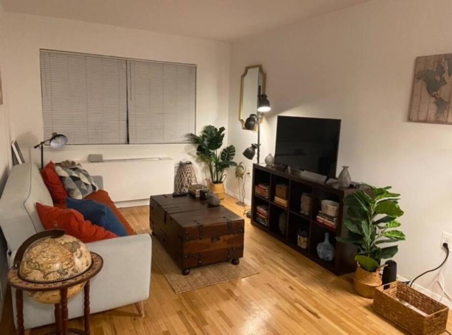 Cozy In Chelsea Apartment *