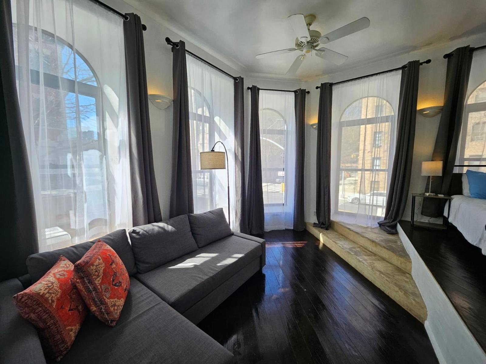 Elegance Of Harlem Apartment *