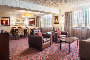 Hotel Laguardia Plaza