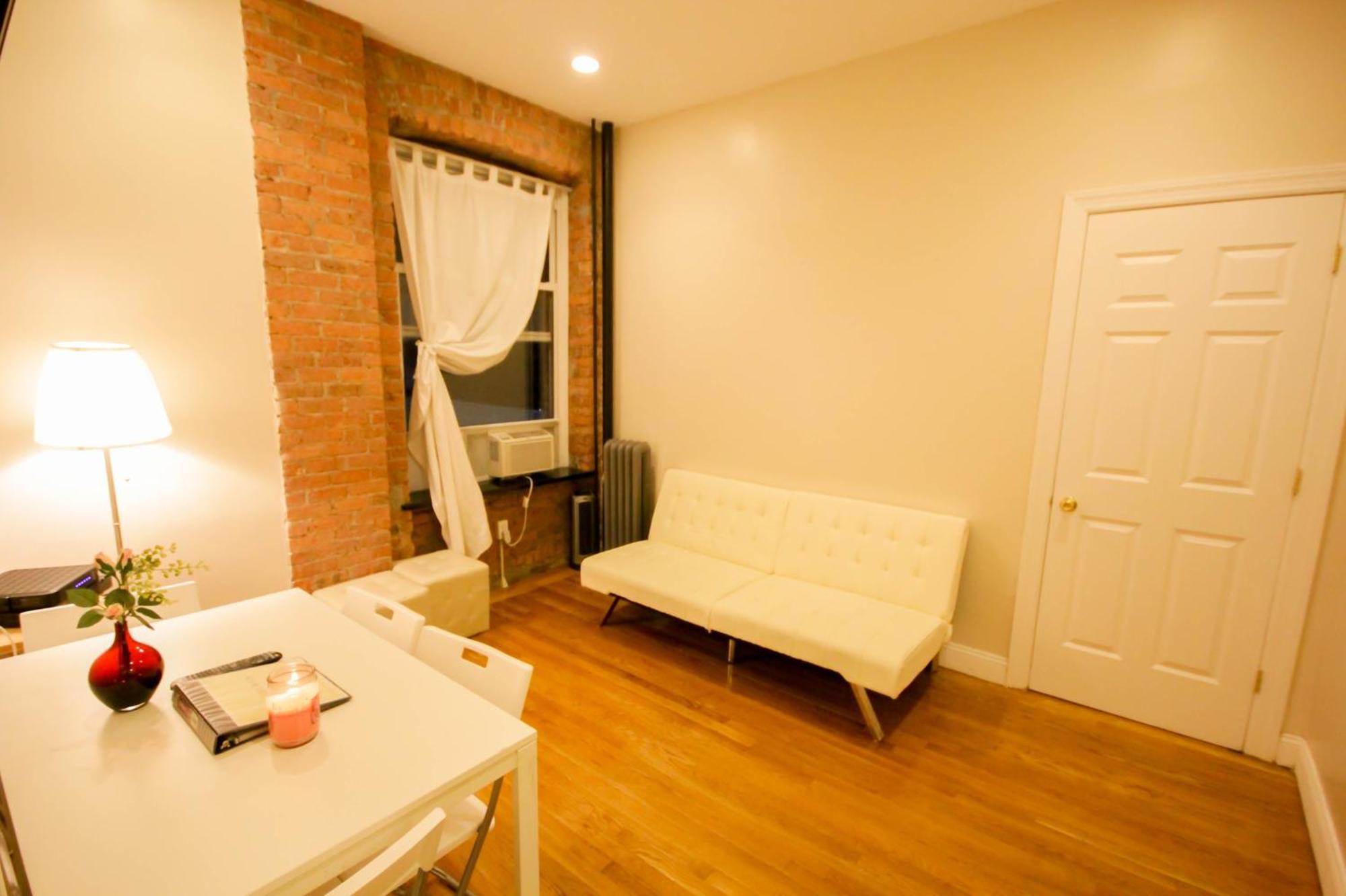 Studio Plus - One-bedroom Apt * New York