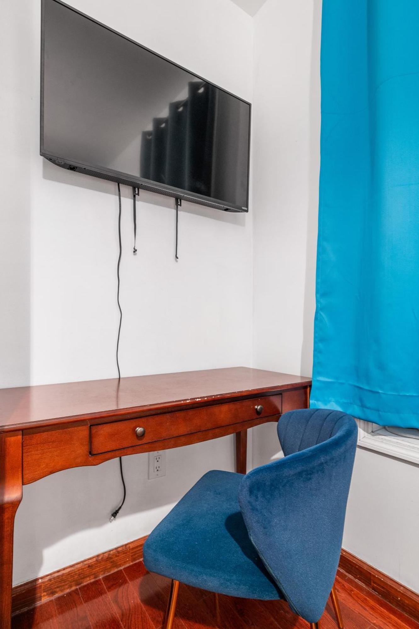 Lower East Side Vintage Cozy 2bedroom * New York
