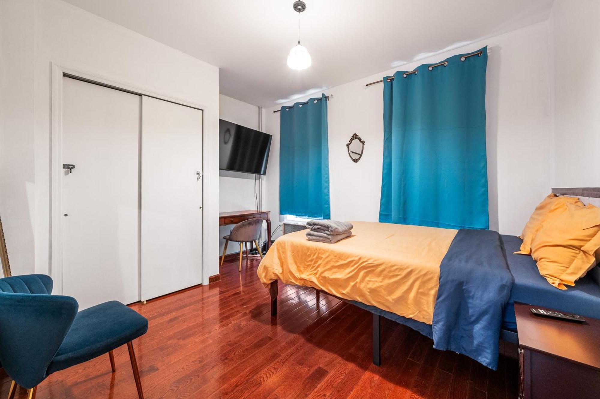 Lower East Side Vintage Cozy 2bedroom New York
