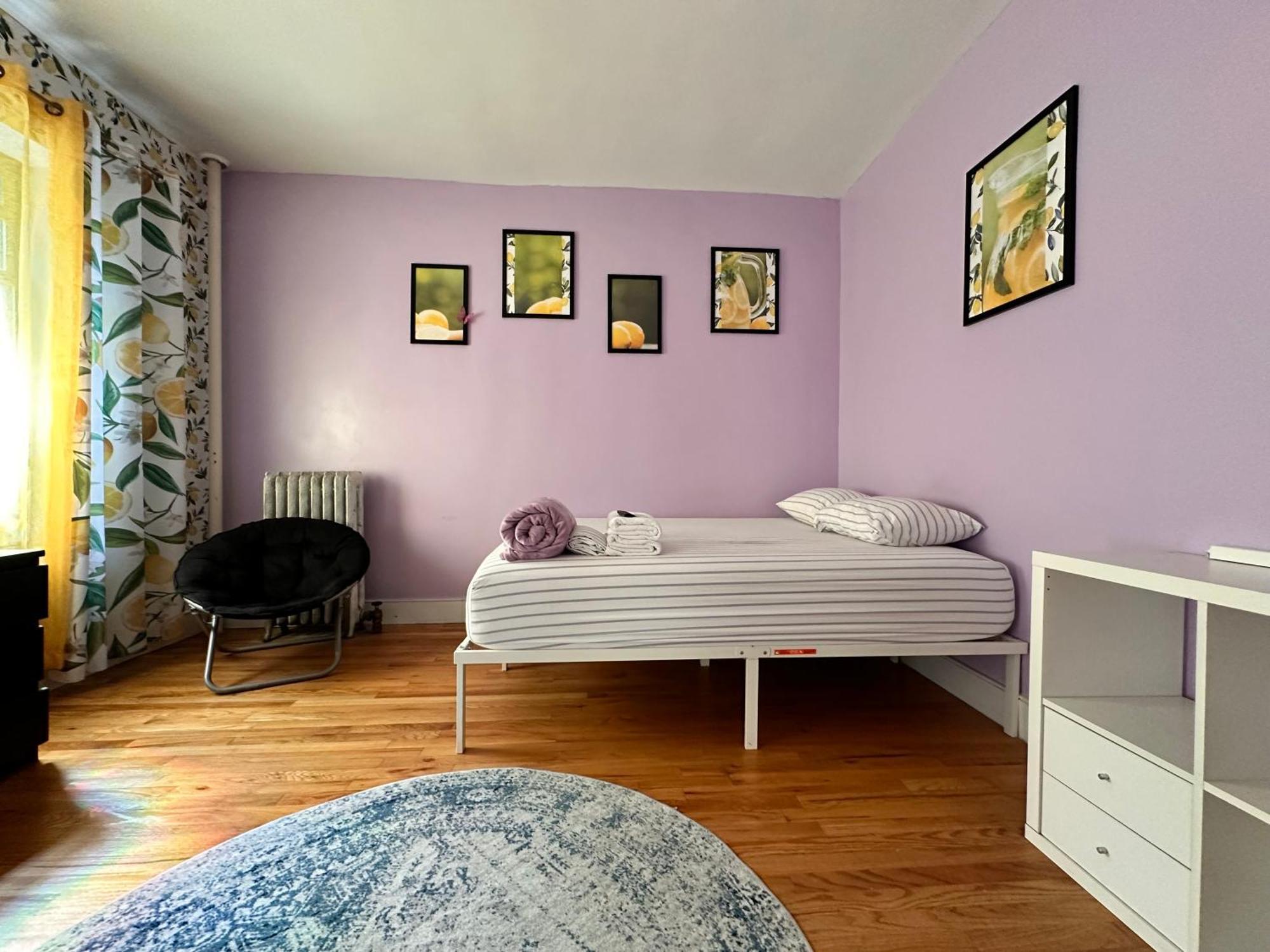 Lavender Queen Room Bright & Peaceful Stay In Central Harlem