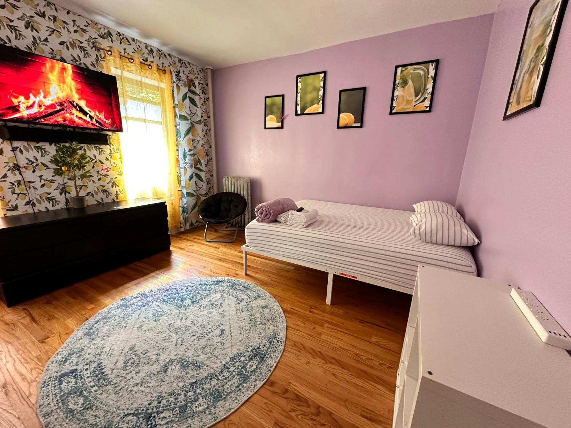 Lavender Queen Room Bright & Peaceful Stay In Central Harlem