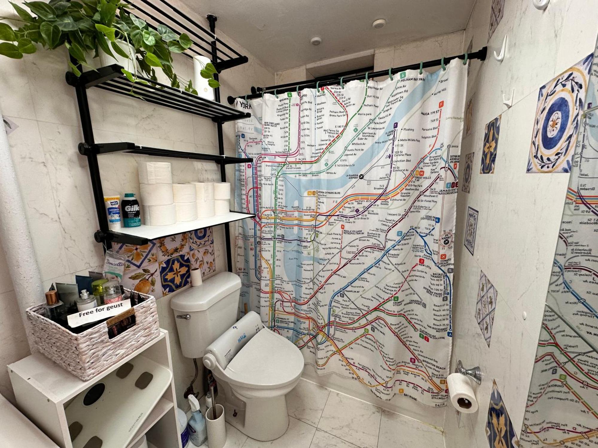 Lavender Queen Room Bright & Peaceful Stay In Central Harlem * New York