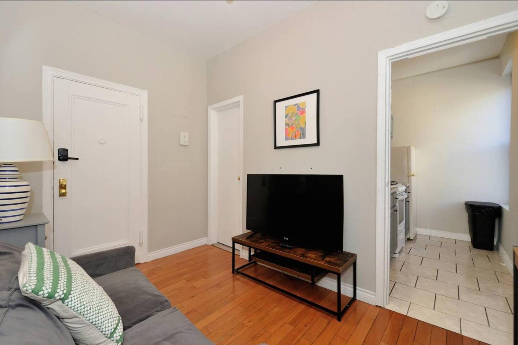 Urban Sunshine Cozy 1-bedroom In Nycs Heart New York