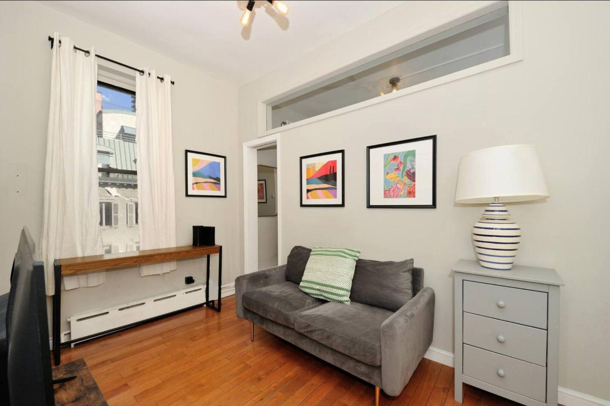 Urban Sunshine Cozy 1-bedroom In Nycs Heart Apartment *