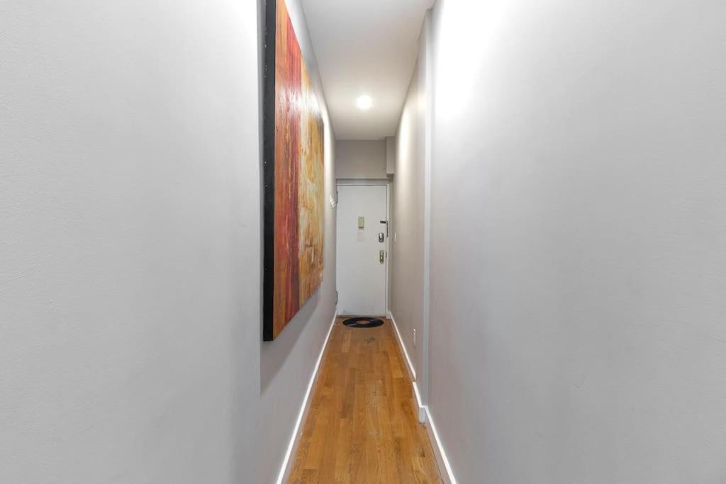 Renovated Lower Eastside 2br Washer Dryer